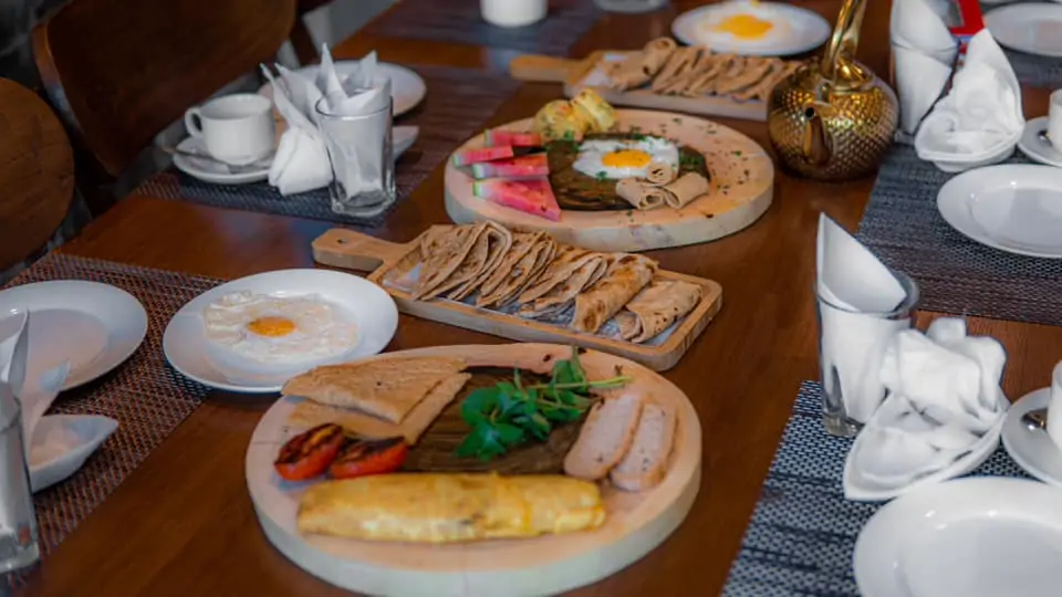 dining at dumani hotel