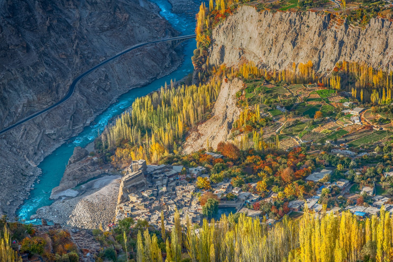 Autumn sunrise over the Hunza Valley from Eagle's Nest viewpoint at Duikar